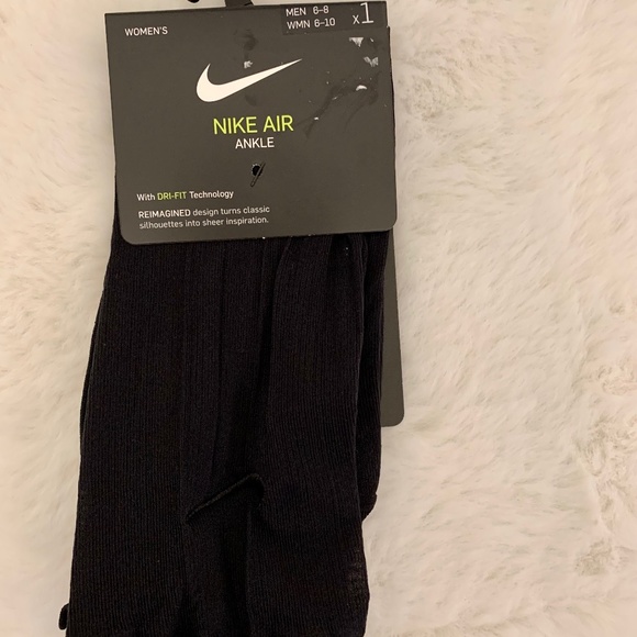 Nike Women's Air Sheer Ankle Socks Medium (6-8) Black - Picture 4 of 7